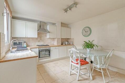 Nelson Road, Tunbridge Wells, Kent, TN2 2 bed semi