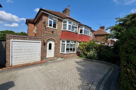 Ingleboro Drive, Riddlesdown 3 bed semi