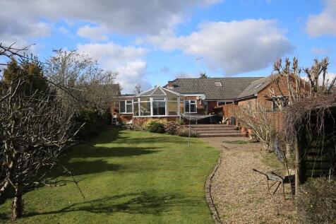 3 bedroom semi-detached bungalow for sale