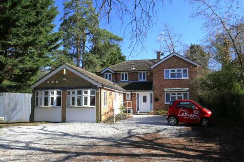 6 bedroom detached house for sale