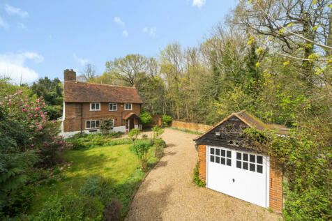 Barrs Lane, Knaphill, Woking, GU21 4 bed detached house for sale