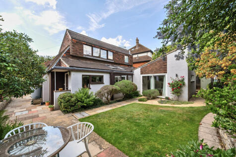 White Rose Lane, Woking, GU22 3 bed bungalow for sale