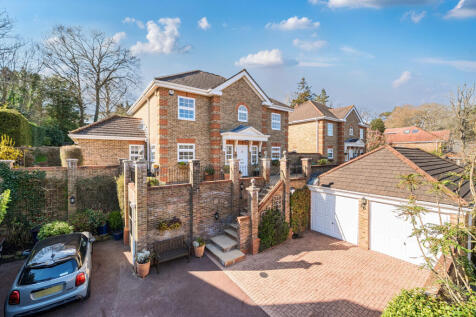 Allen House Park, Hook Heath, GU22 4 bed detached house for sale
