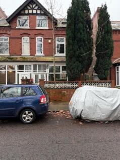 Park Avenue, Old Trafford... 4 bed end of terrace house for sale