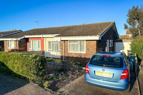 2 bedroom semi-detached bungalow for sale
