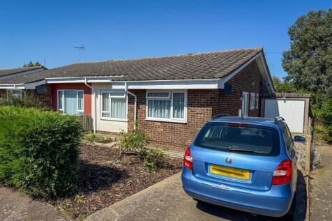 2 bedroom semi-detached bungalow for sale