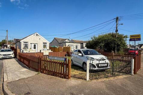 2 bedroom detached bungalow for sale