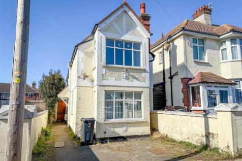 3 bedroom cottage for sale