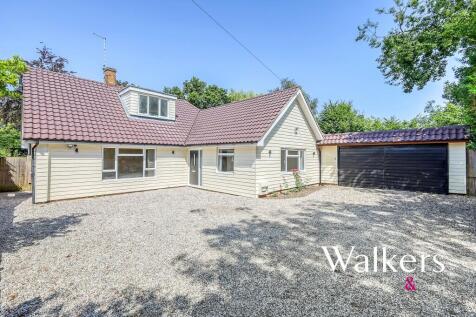 Deal Tree Close, Hook End, Brentwood 5 bed detached house for sale