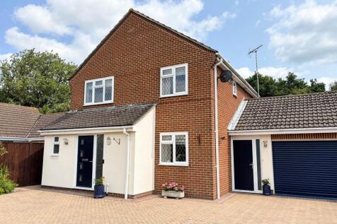Aldwick Felds, Bognor Regis 3 bed detached house for sale