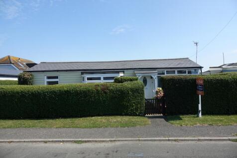 Drift Road, Selsey 3 bed detached bungalow for sale