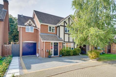 4 bedroom detached house for sale