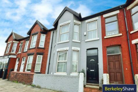 4 bedroom terraced house for sale