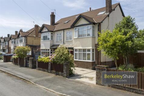 6 bedroom semi-detached house for sale