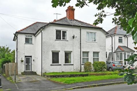 Oxford Road, Llandrindod Wells... 3 bed semi