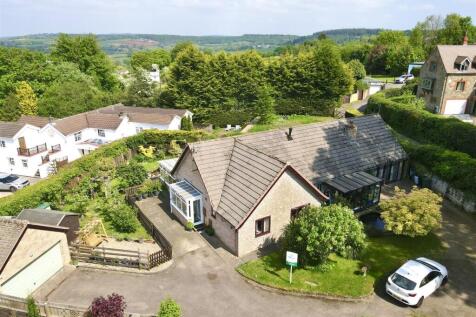 2 bedroom semi-detached bungalow for sale