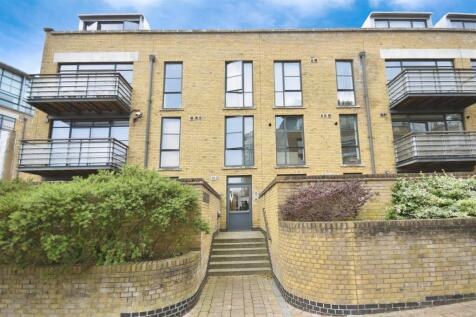 Town Meadow, Ferry Quays 1 bed apartment for sale