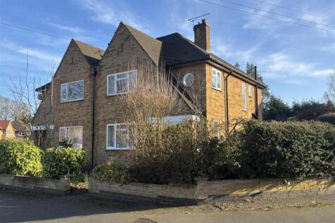 Steyning Crescent, Glenfield, Leicester 3 bed semi