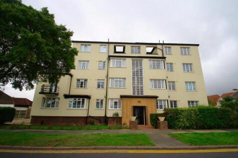 Leigh Heath Court, London Road, Leigh... 3 bed flat for sale