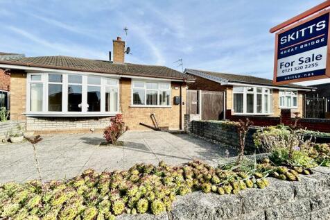 2 bedroom detached bungalow for sale