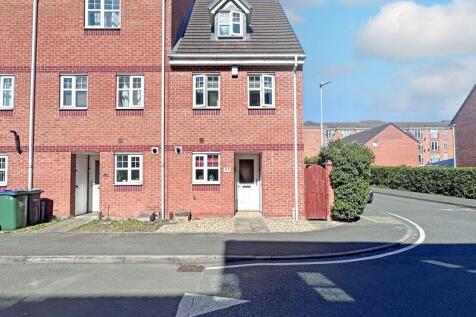 Thunderbolt Way, TIPTON, DY4 9SG 3 bed semi