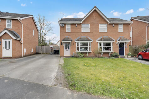 3 bedroom semi-detached house for sale