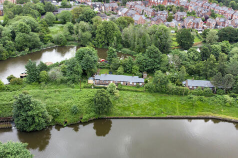 3 bedroom semi-detached bungalow for sale