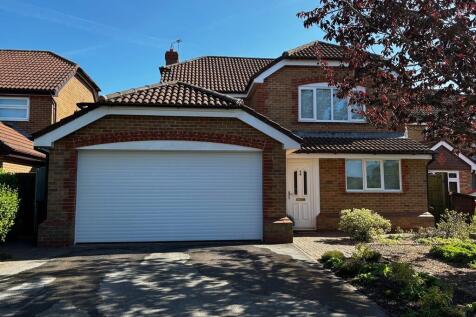Farriers Way, Winsford, Cheshire 4 bed detached house for sale