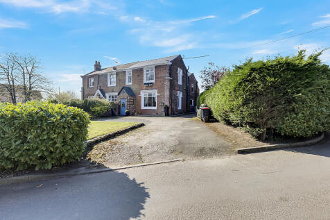 Niddries Lane, Moulton, Northwich 5 bed end of terrace house for sale