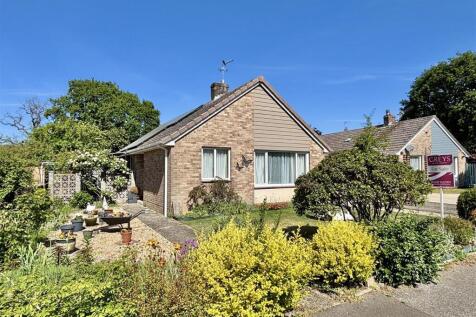 Northmoor Way, Wareham BH20 3 bed detached bungalow for sale