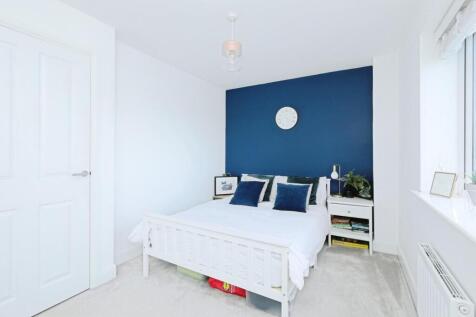 Colwick Way Norton Lees, Sheffield... 3 bed townhouse for sale