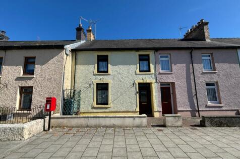 3 bedroom town house for sale