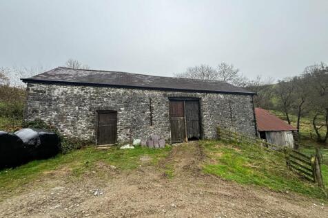 Crugybar, Llanwrda, SA19 3 bed property with land for sale