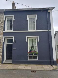 Wind Street, Llandysul, SA44 4 bed end of terrace house for sale