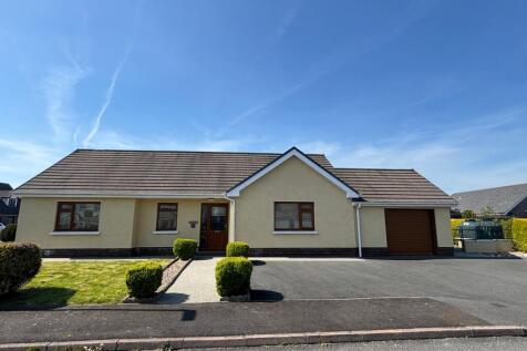 Parc Yr Ynn, Llandysul, SA44 3 bed detached bungalow for sale