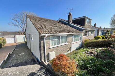 3 bedroom semi-detached bungalow for sale