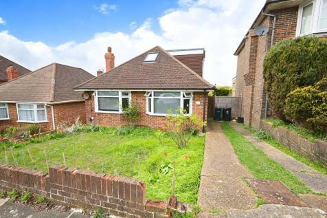 4 bedroom detached bungalow for sale