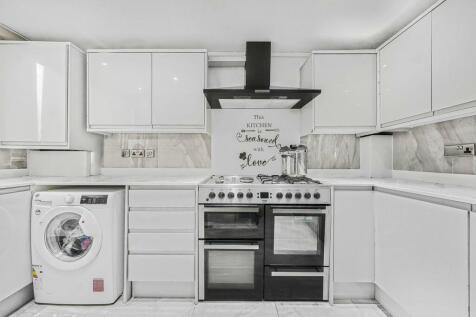 Pellatt Grove, London N22 3 bed terraced house for sale