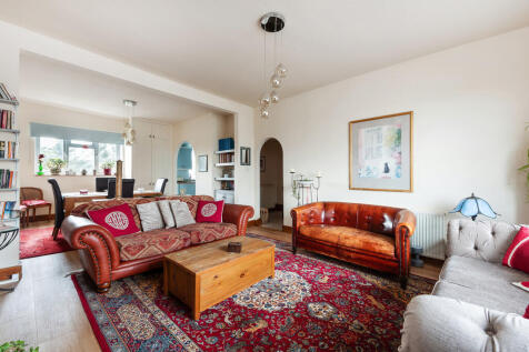 Cavendish Road, London, N4 3 bed maisonette for sale