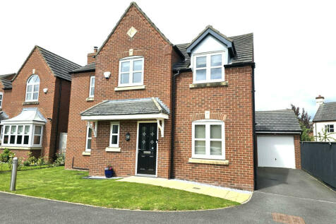 4 bedroom detached house for sale