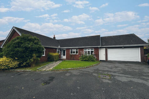 Lime Close, Middlewich 5 bed detached bungalow for sale