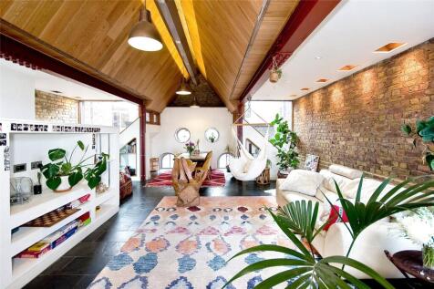 Vine Hill, EC1R 3 bed penthouse for sale
