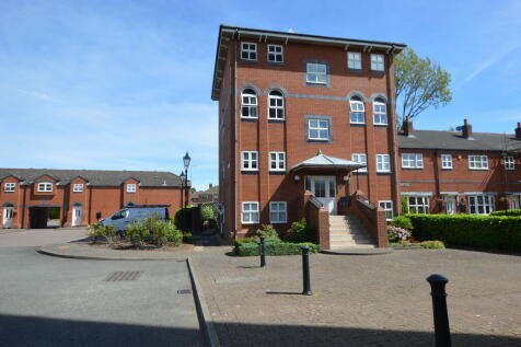 Lye Corner, Gate House Lane 3 bed apartment for sale