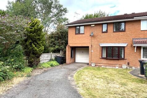 3 bedroom semi-detached house for sale
