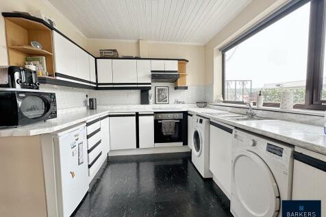 3 bedroom chalet for sale