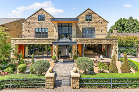 The Olives, Station Lane, Birkenshaw 5 bed detached house for sale