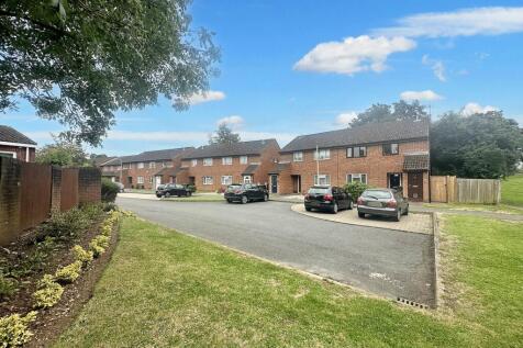 Stanley Gardens, Borehamwood, WD6 1 bed ground floor flat for sale