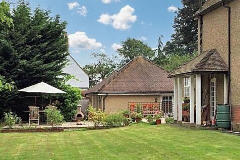 St. Giles Avenue, South Mimms, EN6 5 bed semi
