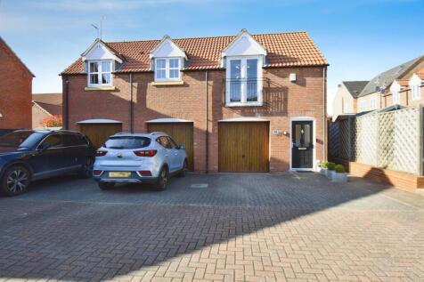 New Forest Way, Kingswood, Hull 2 bed apartment for sale