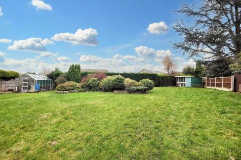 2 bedroom detached bungalow for sale